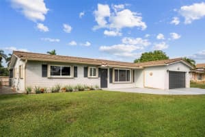 2070 Nw 84th Ter Pembroke Pines, FL 33024 - MLS#A11729106