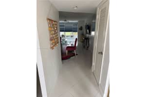 8280 Sunrise Lakes Blvd, Sunrise, FL 33322, Sold 03/18/25
