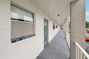 8280 Sunrise Lakes Blvd, Sunrise, FL 33322, Sold 03/18/25