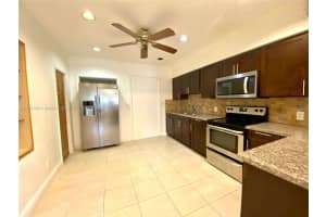 71 W 42nd St, Hialeah, FL 33012, - MLS#A11729160