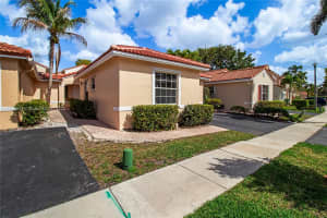 17953 SW 11th St, Pembroke Pines, FL 33029, Sold 04/07/25