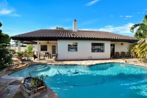 17522 NW 62nd Pl N, Hialeah, FL 33015, Sold 06/24/25