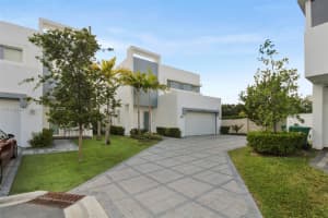 10390 NW 67th Terrace, Doral, FL 33178, Sold 03/07/25