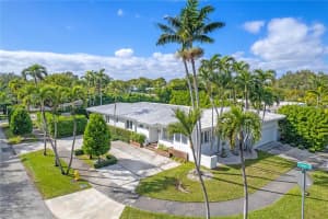 290 Shore Dr E, Miami, FL 33133, - MLS#A11729458