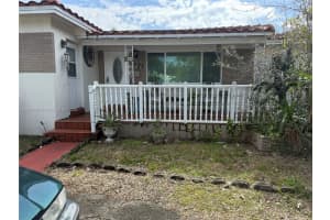 2550 Adams St, Hollywood