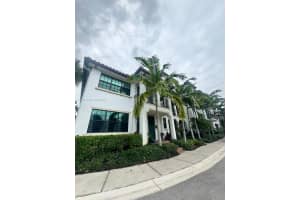 11602 SW 13th Ct, Pembroke Pines, FL 33025, Sold 07/10/25