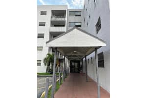 8185 NW 7th St, Miami, FL 33126, Sold 03/10/25