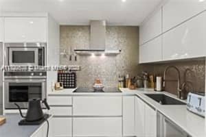 20291 Ne 30th Ave Ph24, Aventura