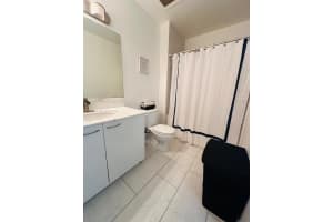 133 SE 2nd Ave, Miami, FL 33131, Sold 04/25/25