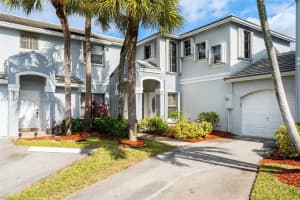 4811 Grapevine Wy, Davie, FL 33331, Sold 05/30/25