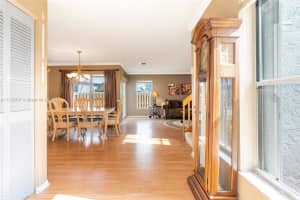 4811 Grapevine Wy, Davie, FL 33331, Sold 05/30/25