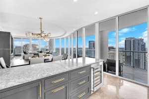 333 Las Olas Way, Fort Lauderdale, FL 33301, Sold 05/28/25