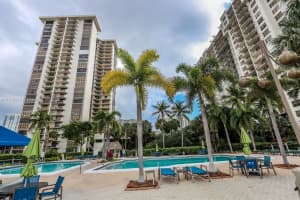 18181 Ne 31st Ct 1703, Aventura