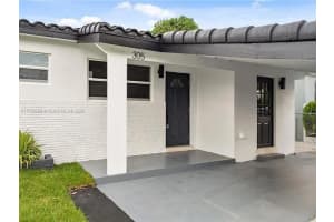 305 SW 7th Ct, Hallandale Beach, FL 33009, Sold 04/28/25