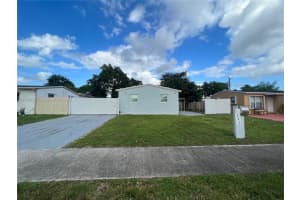 1331 N 69th Way, Hollywood