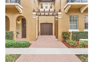 4413 Morgan Ln, Cooper City, FL 33328, Sold 03/31/25