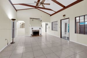 318 NE 101st St, Miami Shores, FL 33138, Sold 03/24/25