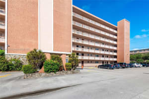 301 NE 14th Ave, Hallandale Beach, FL 33009, Sold 05/19/25