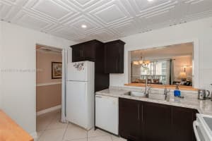 301 NE 14th Ave, Hallandale Beach, FL 33009, Sold 05/19/25