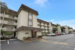 6080 NW 44th St APT 212, Lauderhill, FL 33319, - MLS#A11730297
