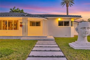 750 Harrison St, Hollywood, FL 33019, Sold 04/30/25