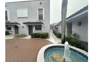 11611 NW 11th St, Pembroke Pines, FL 33026, Sold 03/17/25