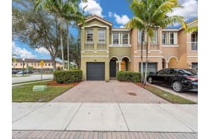2463 Se 15th Ct, Homestead