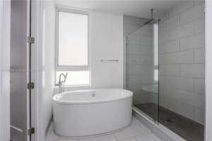 9145 NW 33rd St, Doral, FL 33172, Sold 03/27/25