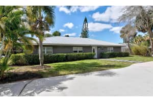 330 Sw 13th St Sw, Vero Beach