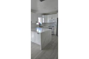 10628 NW 88th Ave, Hialeah Gardens, FL 33018, Sold 05/06/25