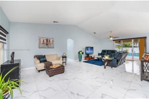 16911 NW 87th Ct, Miami Lakes, FL 33018, Sold 04/25/25