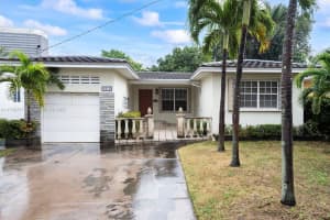 9573 Carlyle Ave Surfside, FL 33154 - MLS#A11730767