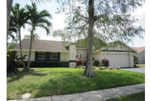 7100 NW 49th Ct, Lauderhill, FL 33319, Sold 05/16/25
