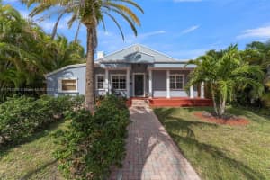 1605 Dewey St, Hollywood, FL 33020, Sold 04/21/25