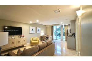 101 Ocean Dr, Miami Beach, FL 33139, Sold 03/06/25