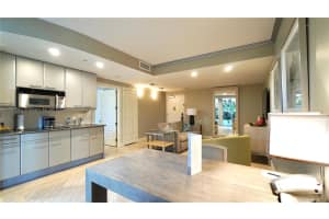 101 Ocean Dr, Miami Beach, FL 33139, Sold 03/06/25