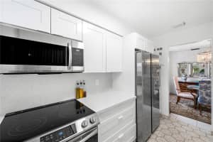 160 NE 8th Ave APT 9B, Hallandale Beach, FL 33009, - MLS#A11731180