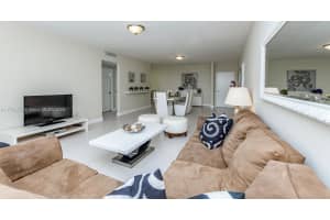 5601 Collins Ave APT 420, Miami Beach, FL 33140, - MLS#A11731275