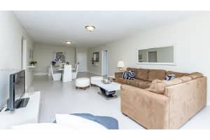 5601 Collins Ave APT 420, Miami Beach, FL 33140, - MLS#A11731275