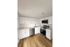 10772 N Kendall Dr G6, Miami
