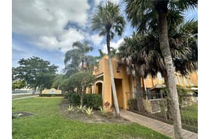 17911 NW 68th Ave APT M106, Hialeah, FL 33015, - MLS#A11731329