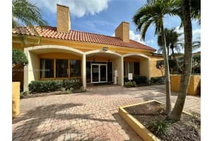 17911 NW 68th Ave APT M106, Hialeah, FL 33015, - MLS#A11731329