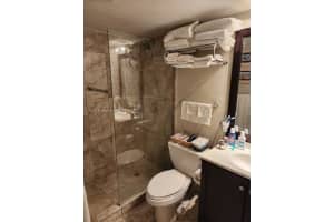 17911 Nw 68th Ave M104, Hialeah