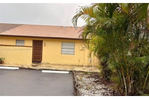 348 NE 43rd St, Pompano Beach, FL 33064, Sold 03/28/25