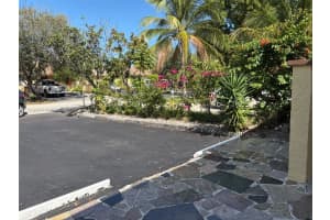 348 NE 43rd St, Pompano Beach, FL 33064, Sold 03/28/25