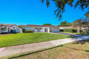 7280 Miami Lakeway S, Hialeah, FL 33014, Sold 04/25/25