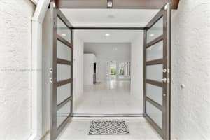 17725 SW 86th Ave, Palmetto Bay, FL 33157, Sold 03/27/25