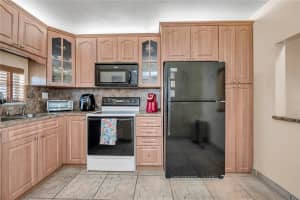 9500 N Hollybrook Lake Dr APT 309, Pembroke Pines, FL 33025, - MLS#A11731715