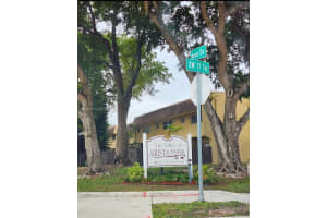 7175 Nova Dr, Davie, FL 33317, Sold 04/29/25