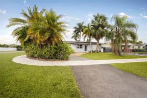 17275 SW 302nd St, Homestead, FL 33030, Sold 04/25/25